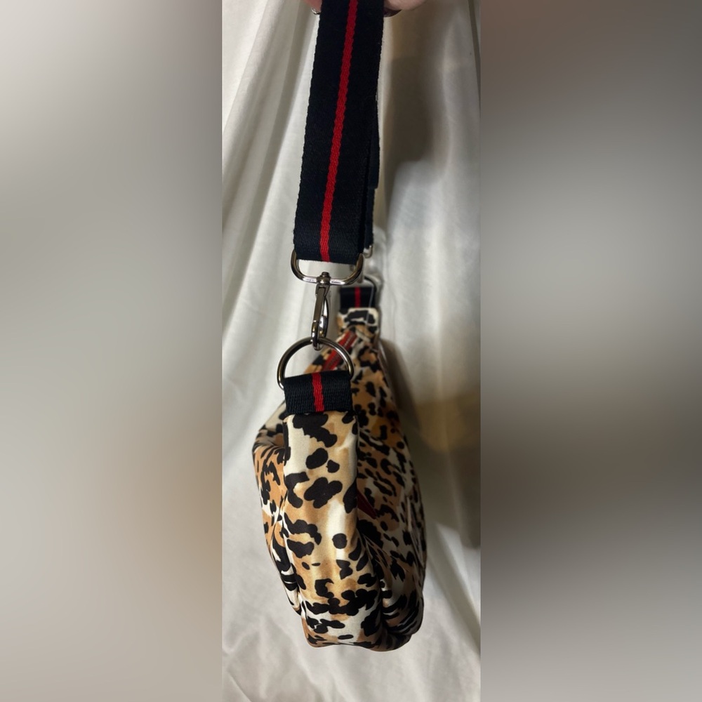 Brighton Spotted Love Swing Bag Leopard Print /W/ Red Accents & Silver Hdwr NEW - Picture 8 of 13